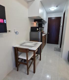 Cebu Apartamento | Rob's PH Condo 420 Mivela Garden Residences