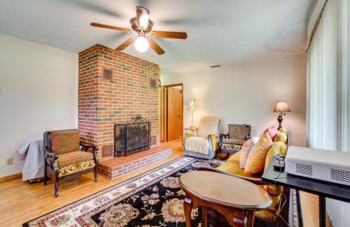 Robbinsville Casa | Robbinsville Retreat - Creekside Home with Deck!
