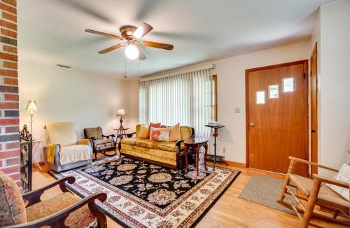 Robbinsville Casa | Robbinsville Retreat - Creekside Home with Deck!
