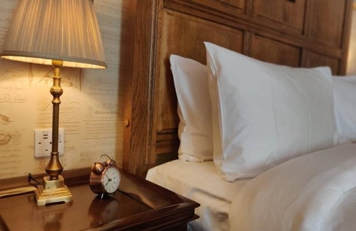 Letterfinlay Cama Y Desayuno | Robert Burn Suite - A Four Poster Bed