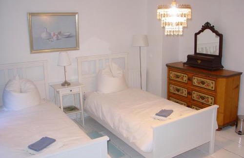 Helmarshausen Cama Y Desayuno | Robert's Bed & Breakfast