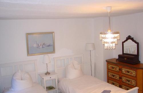 Helmarshausen Cama Y Desayuno | Robert's Bed & Breakfast
