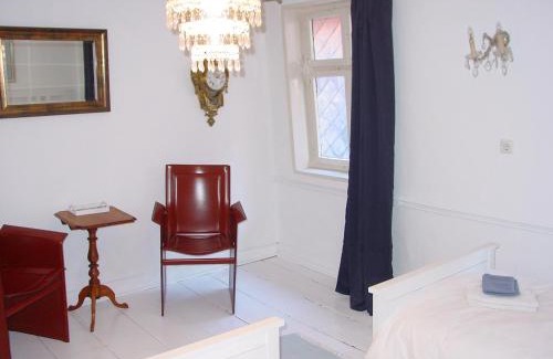 Helmarshausen Cama Y Desayuno | Robert's Bed & Breakfast
