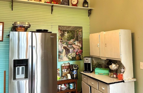 Tracy City Casa | Robert's Manor - A Historical Home from 1880s