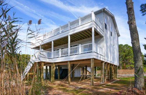 Captain's Cove Casa | Robert's Retreat - Brand new home w/gorgeous water views!