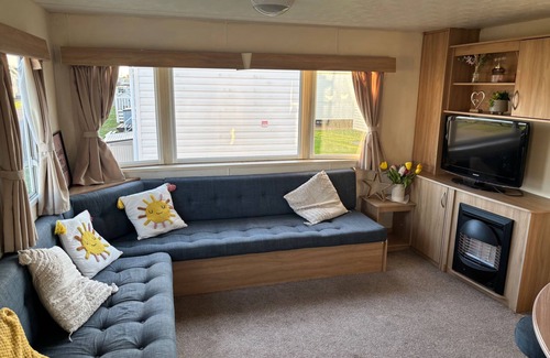 Rhyl Chalet De Esquí | Robin Hood 3-Bed Caravan, Sleeps 8, Pet Friendly