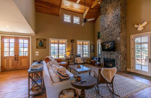 Village on the New Casa | Robin Hoods Retreat