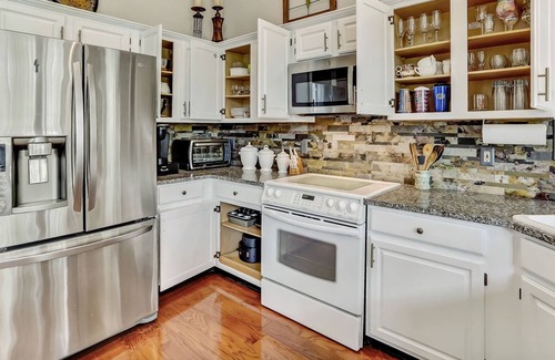 Deercreek Casa | Robin's Nest Spacious 3-bedroom executive home with an office in Deer Creek