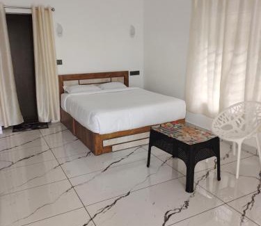 Elappara Apartamento | Robin's Paradise Deluxe Villa