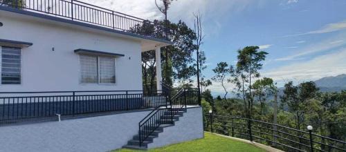 Elappara Casa | ROBIN'S PARADISE