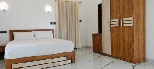 Elappara Casa | ROBIN'S PARADISE