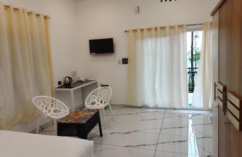 Elappara Casa | ROBIN'S PARADISE