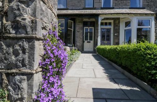 Kendal Casa | Robin's Retreat