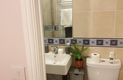 Rhyl Otro | robinhood entire lodge 2 bed sofa bed single sleeps 6