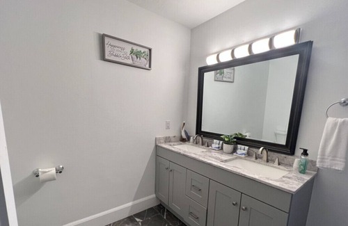 Olin Casa | Robinhood in Sherwood Forrest