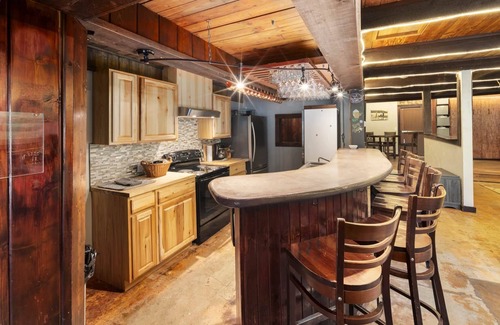 Union Cabina | Robinhood Village Resort