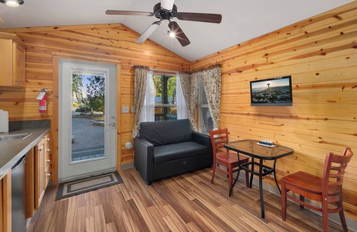 Union Cabina | Robinhood Village Resort