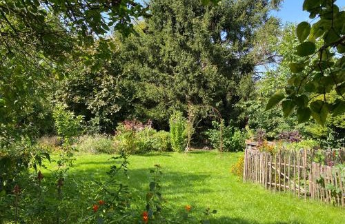 Detmold Apartamento | Robins Nest - Charmanter Altbau, zentral & ruhig, inkl Parkplatz