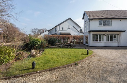 Offerton Cabaña | Robins Perch- Modern Cosy Cottage with Fantastic Garden View in a quiet location