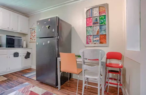 Mobile Cabaña | Robinson Bayou's Blue Door Cottage