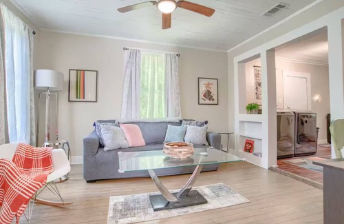 Mobile Cabaña | Robinson Bayou's Blue Door Cottage