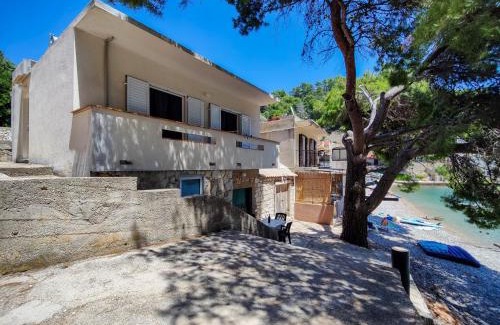 Bogomolje Casa | Robinson Borik