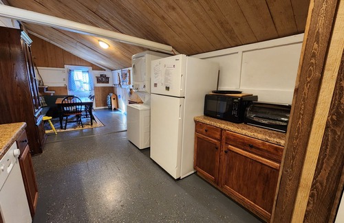Haywood Cabaña | Robinson River Roost - Country cottage near Shenandoah NP