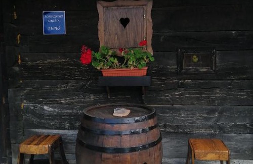 Tuheljske Toplice Otro | Robinzonski smještaj Tepeš