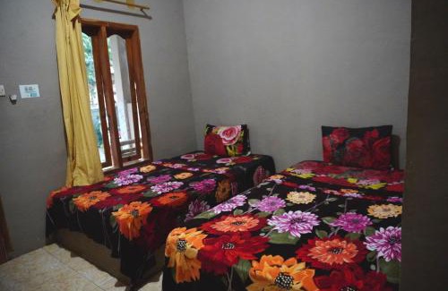 Kuta Casa | Roby Homestay