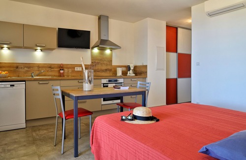 Tiuccia Apartamento | Estudio-Baño con ducha