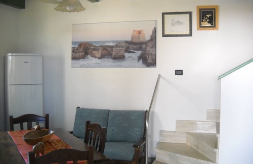 Roca Vecchia Casa | Roca Vecchia: Villa en el mar, con jardín y terraza!