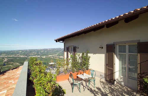 La Morra Casa | Rocche Costamagna Art Suites