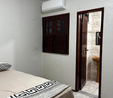 Vicosa do Ceara Casa | Rochas - Suíte no Centro de Viçosa do Ceará