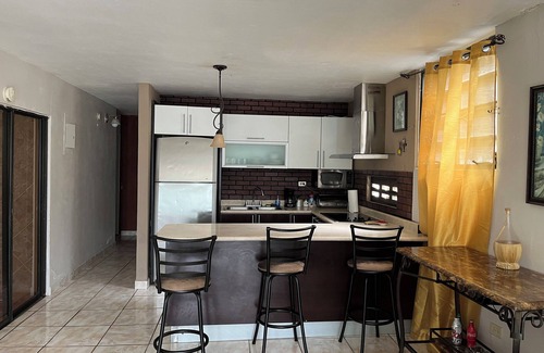 Juana Diaz Casa | Roche’s Guest House, a complete Humide house in the town of Juana Diaz.