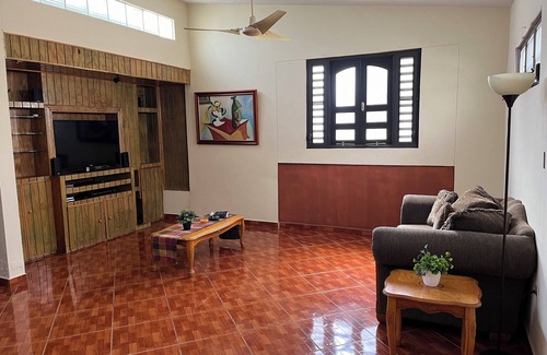 Juana Diaz Casa | Roche’s Guest House, a complete Humide house in the town of Juana Diaz.