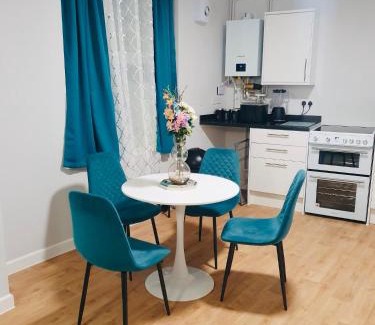 Wainscot Apartamento | Rochester Castle, 2 Bed Modern Apartment