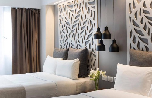 El Centro Hotel | Rochester Classic