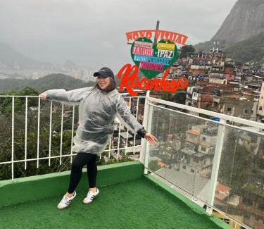 Zona Sul Apartamento | Rocinha Favela Tour
