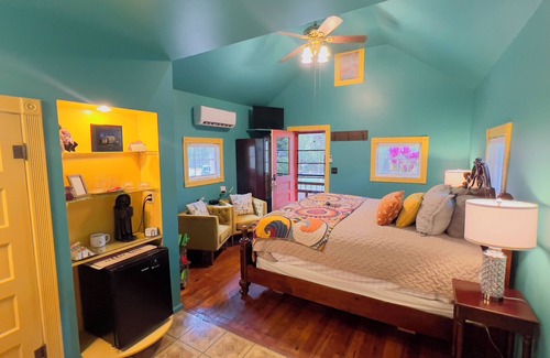 Eureka Springs Historic District Cama Y Desayuno | Rock Cottage Gardens B&B
