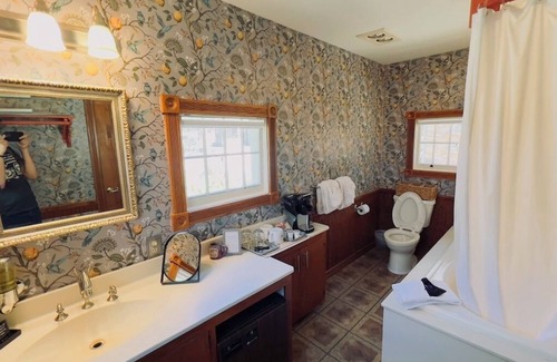 Eureka Springs Historic District Cama Y Desayuno | Rock Cottage Gardens B&B