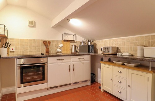 Alstonfield Cabaña | ROCK COTTAGE, pet friendly, character holiday cottage in Alstonefield