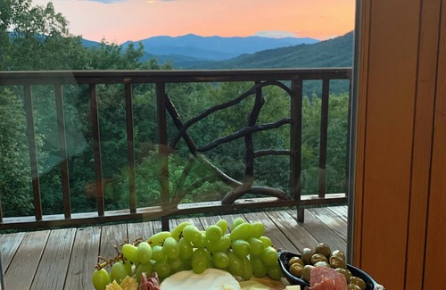 Hiawassee Chalet De Esquí | Rock Crevice; 3-bedroom chalet on Hiawassee Mountaintop