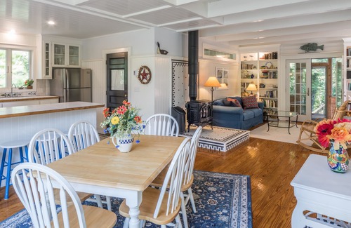 Orleans Casa | Retiro de Rock Harbor - ¡Descuento especial para la escapada de la semana del Día del Trabajo!