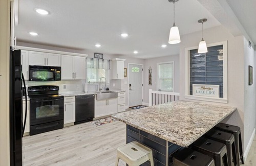 Camdenton Casa | Rock Hollow Retreat! Dock, lakeside firepit & more!