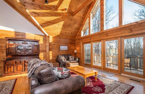 McHenry Casa | Rock Lodge Cabin