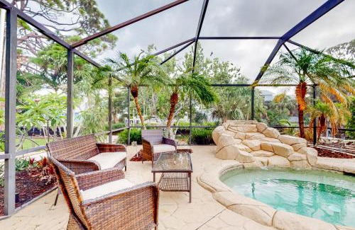 Bonita Springs Casa | Rock 'N Reel - Riverfront Retreat