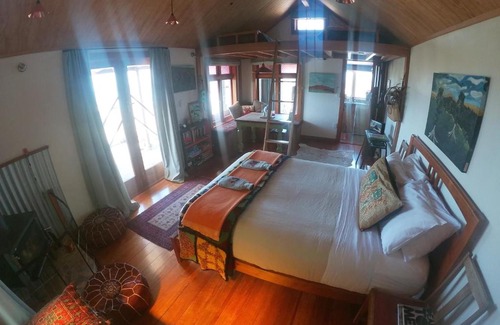 Waitomo Caves Casa | Rock Retreat B&B farmstay