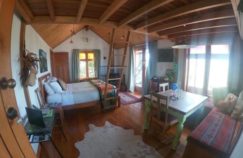 Waitomo Caves Casa | Rock Retreat B&B farmstay