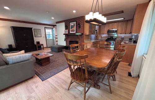 Hendersonville Casa | Rock Ridge Base Camp @ DuPont - 6.5 acres, sleeps 5, ride from the house