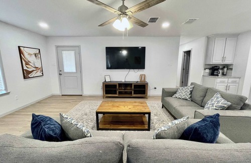 North by Northwest Casa | Rock Ridge Retreat - 3BR 2BA - New Construction
